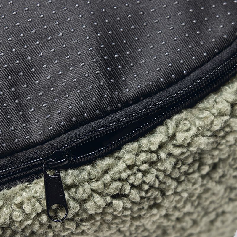Designed by Lotte Ovales Hundekissen Yndis