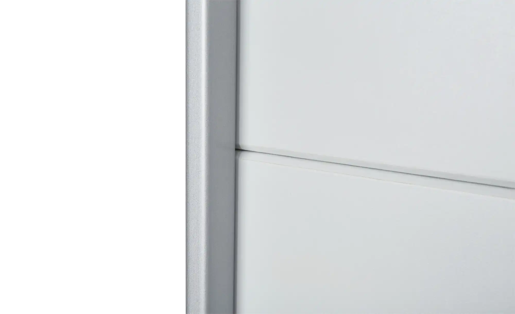 Schwebetürenschrank