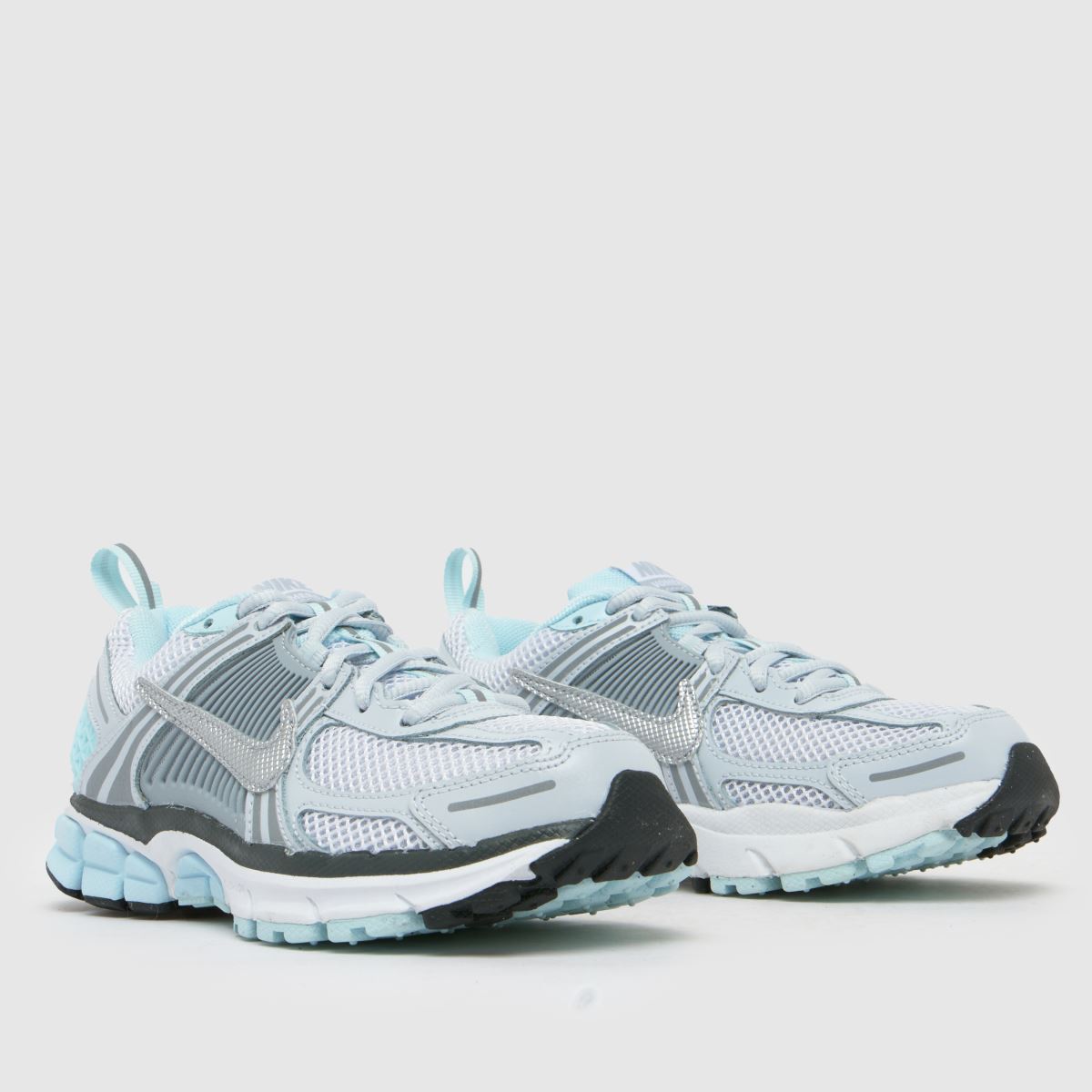 Nike ljusgrå Vomero 5 flickor ungdomsskor