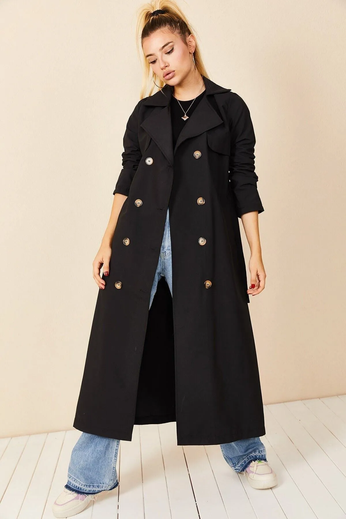 VOLT CLOTHİNG  Schwarzer Trenchcoat mit Schalkragen und Knöpfen für Damen