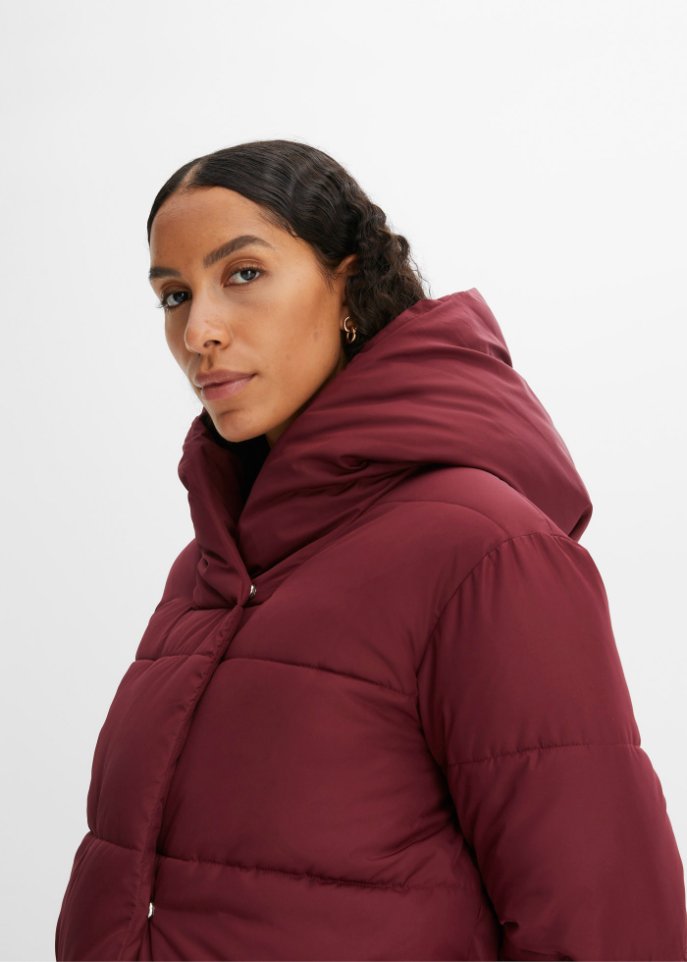 Wattierter Oversize-Mantel mit Kapuze, aus recyceltem Polyester