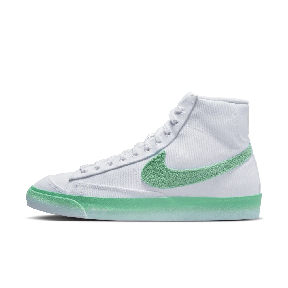Nike Blazer Mid 77 FJ4547-100 / weiss