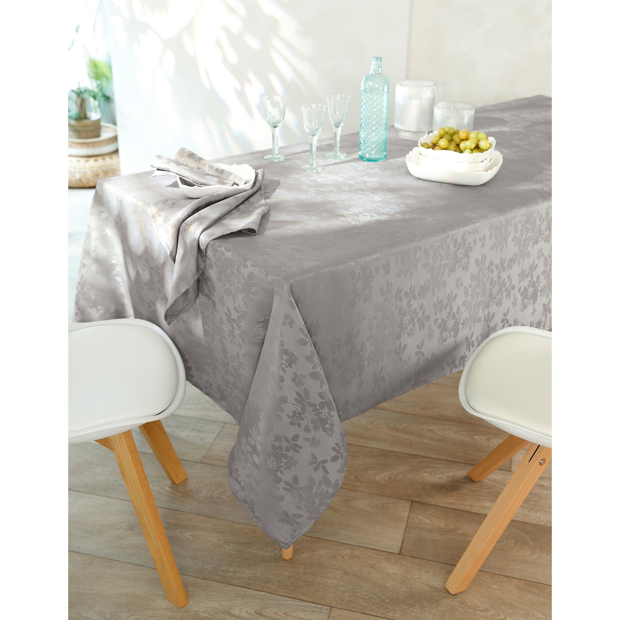 Nappe damassée feuillages Colombine