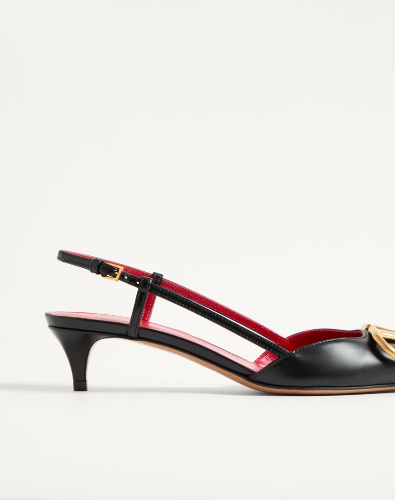 Óculos de sol VLogo Signature Slingback Décolleté em couro de bezerro, 40 mm