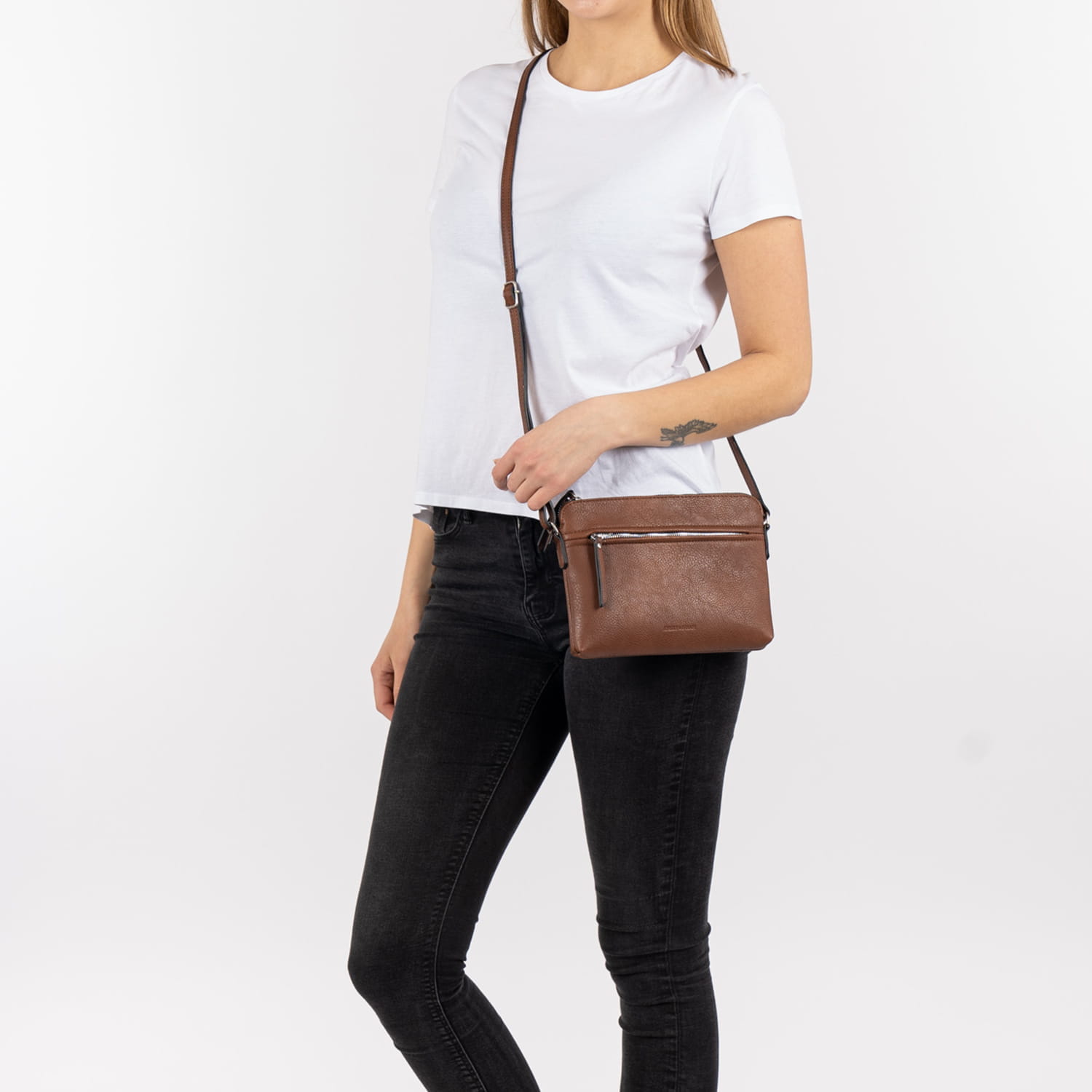 EMILY & NOAH E&N Emma Shoulder Bag