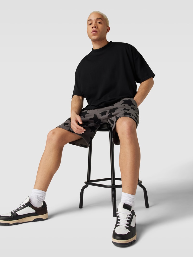 Sweatshorts mit elastischem Bund in dunkelgrau