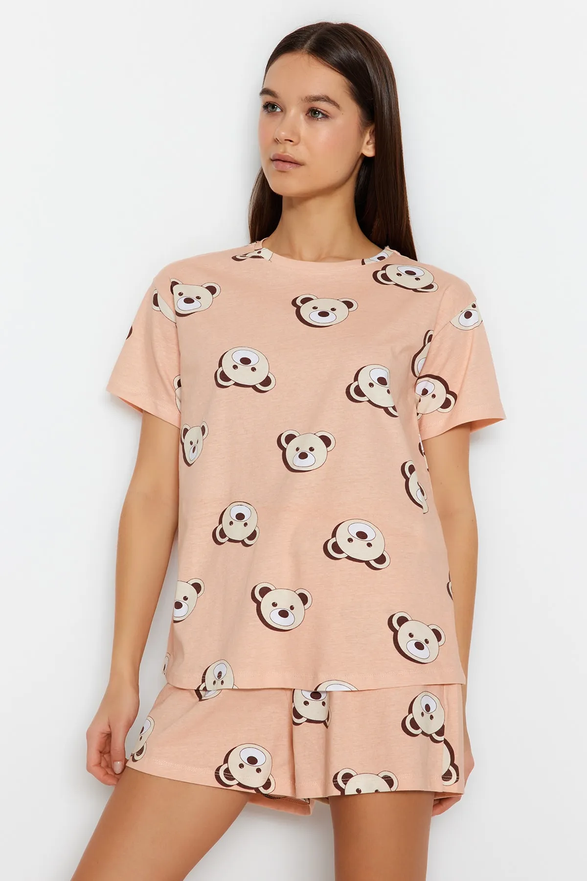 Trendyol Collection  Lachsfarbenes, gestricktes Pyjama-Set aus 100 % Baumwolle mit Teddybärmuster und T-Shirt-Shorts THMSS23PT00005