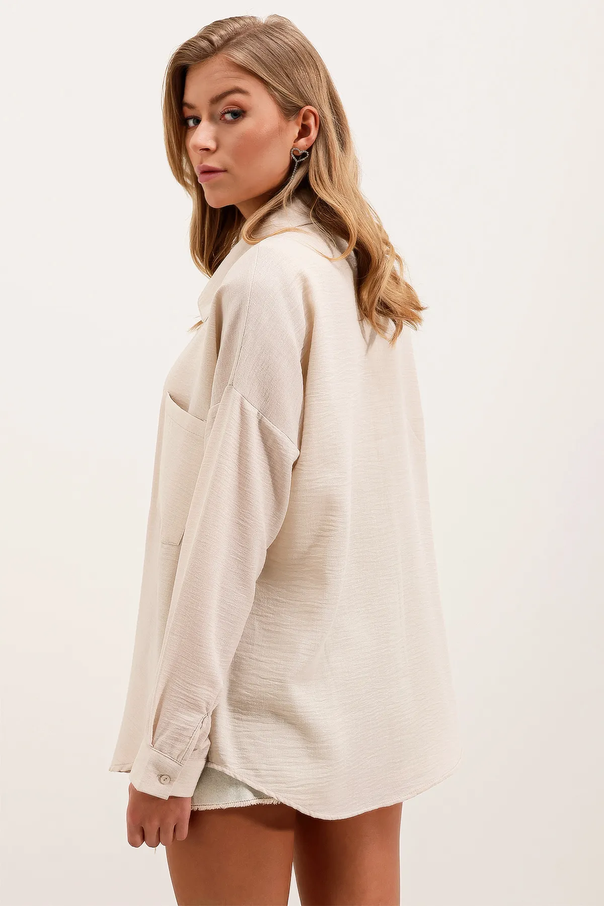 Bigdart  20153 Oversize-Leinenhemd mit einer Tasche – Creme
