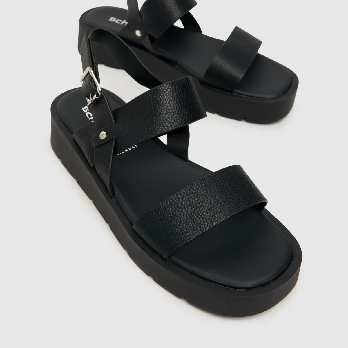 Schuh Tayla vastag szandálok fekete színben