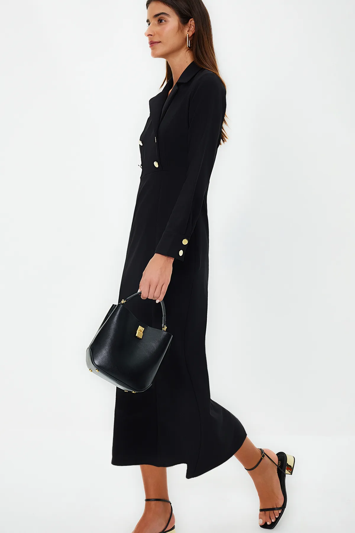 Trendyol Modest  Schwarzes, zweireihiges, gewebtes Kleid mit Kragen und Knöpfen TCTSS24EB00020