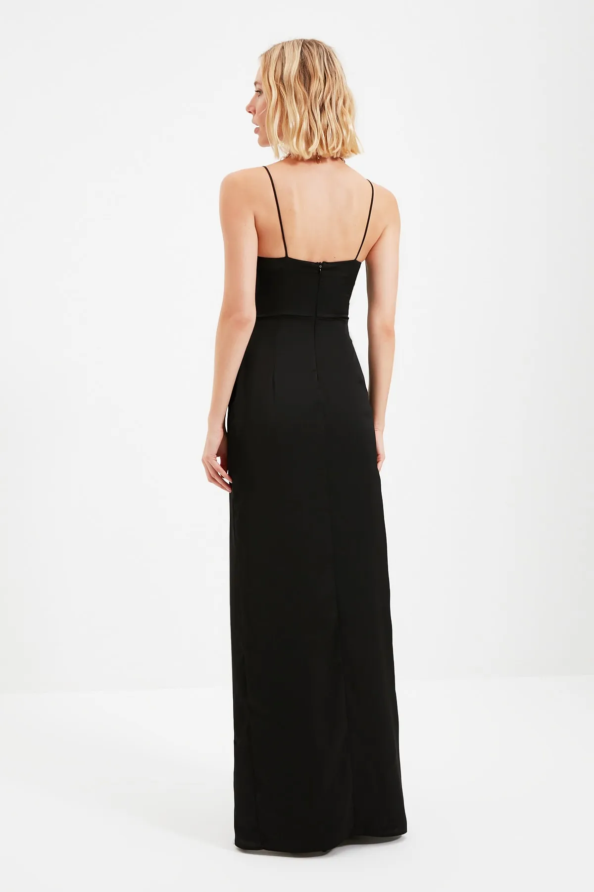 Trendyol Collection  Schwarzes langes Abendkleid mit Kragendetail TPRSS21AE0065