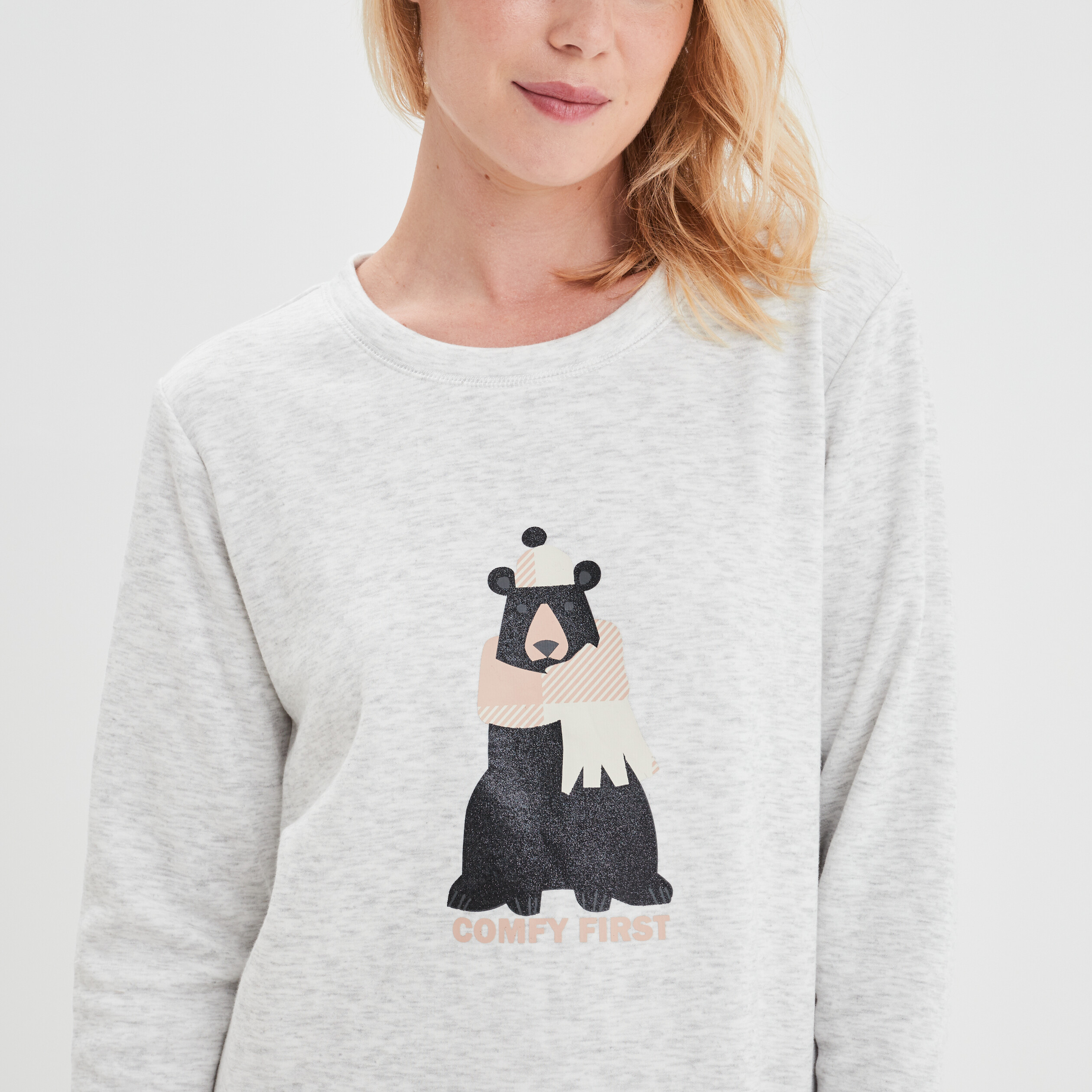 Chemise de nuit t-shirt manches longues gris clair femme | La Halle