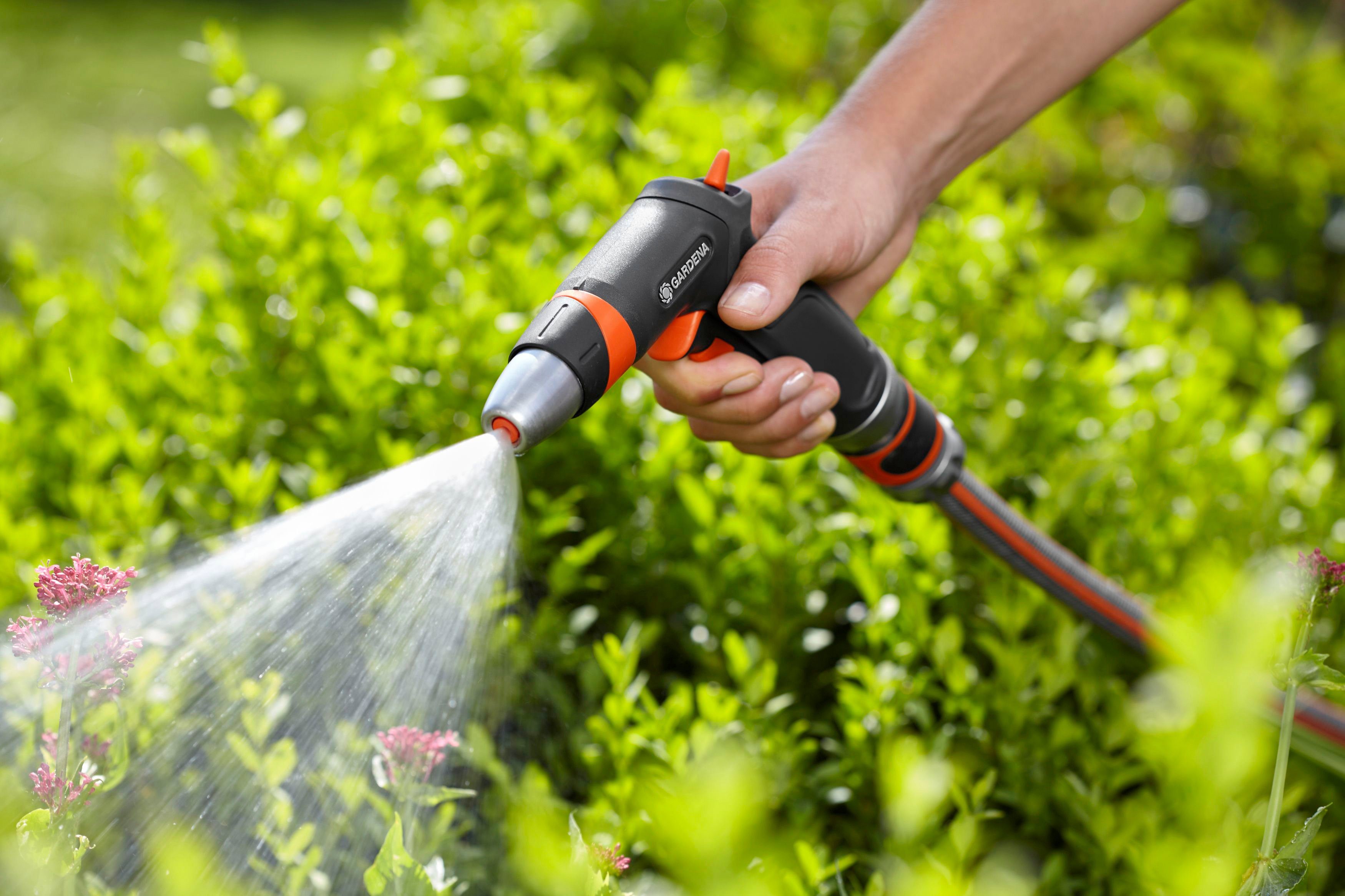GARDENA Gartenspritze Premium, 18305-20, Wasserstrahl stufenlos einstellbar