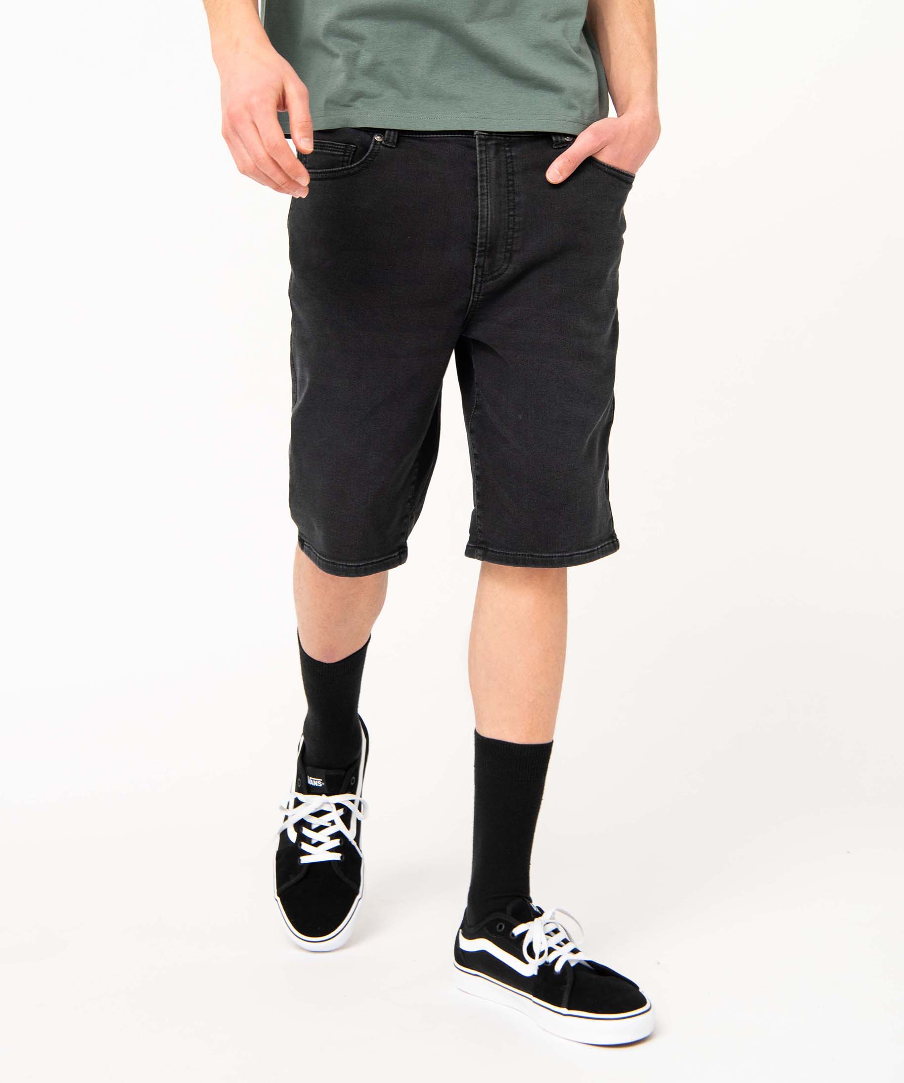 Bermuda en jean homme extensible coupe droite noir | GEMO