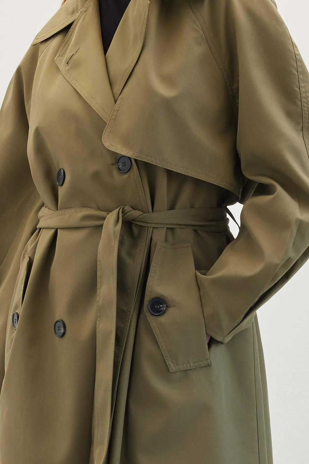 Manuka  Zweireihiger Trenchcoat in Grün