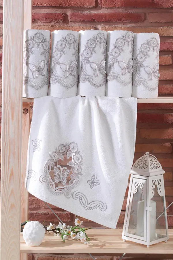 Dantela  Mitgift-Bambushandtuch mit französischer Spitze, Schmetterlingsmotiv, cremefarben