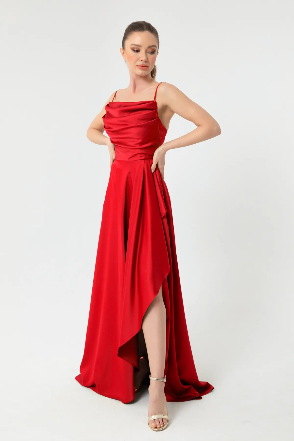 Lafaba  Rotes Abendkleid und Abschlusskleid aus Satin mit Rüschen und Schlitz für Damen