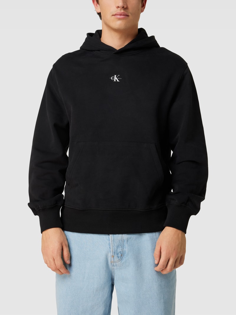 Hoodie mit Label-Print in schwarz
