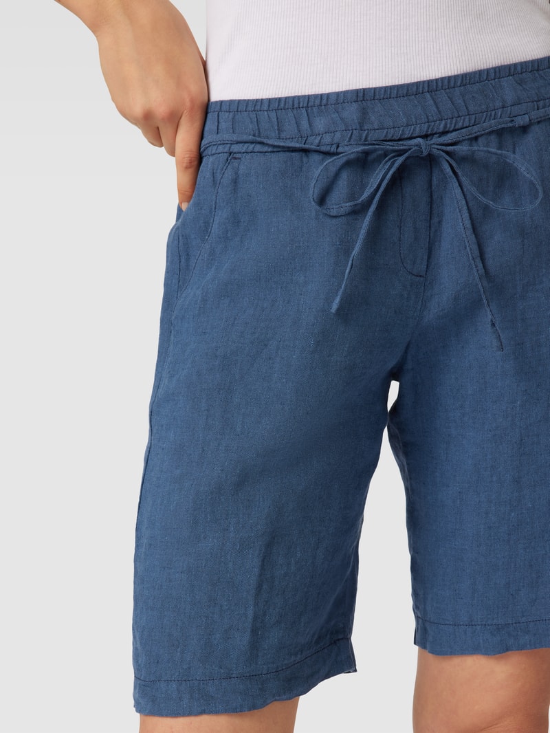 Shorts mit seitlichen Eingrifftaschen Modell 'MEL' in dunkelblau