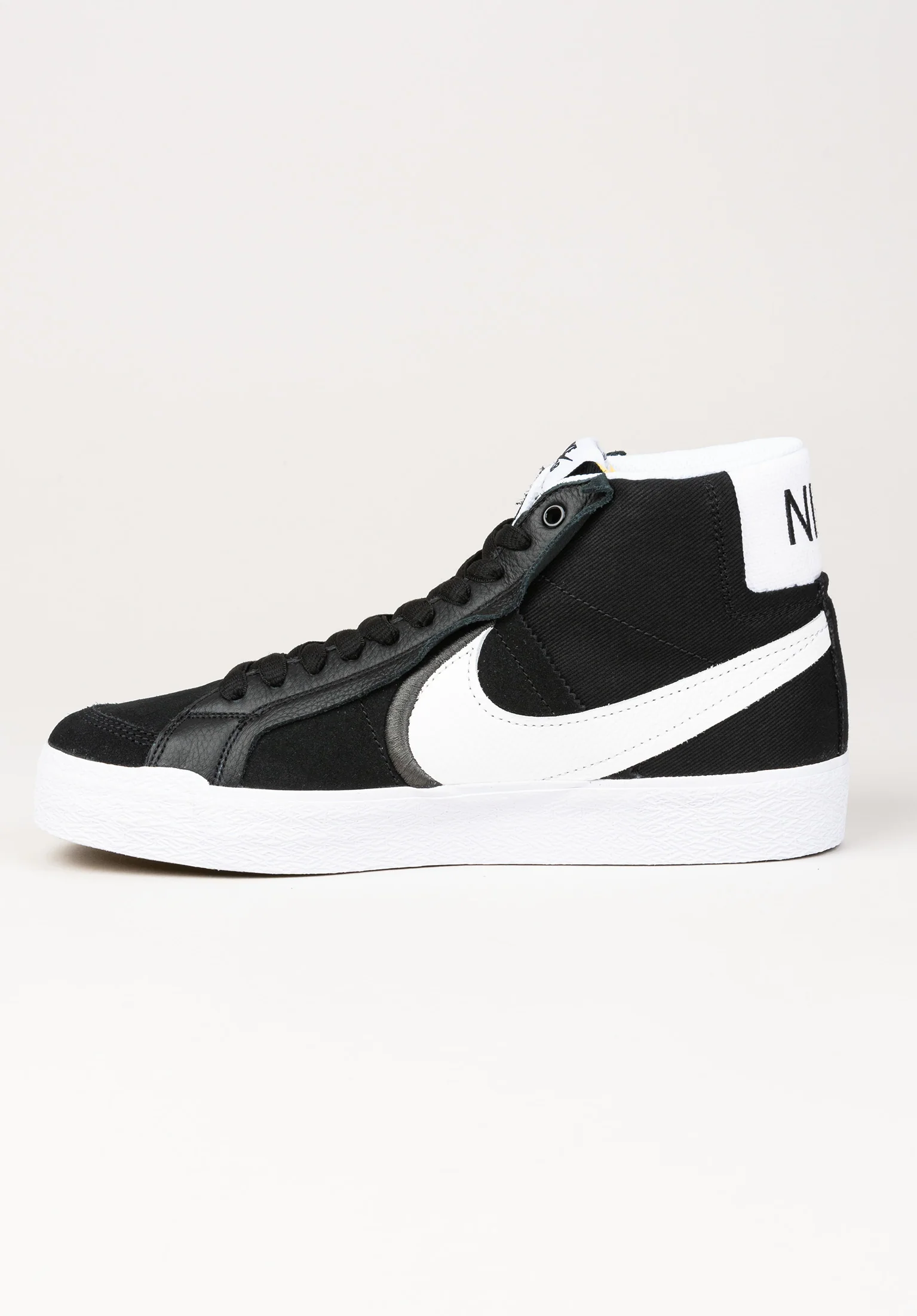Zoom Blazer Mid PRM Plus