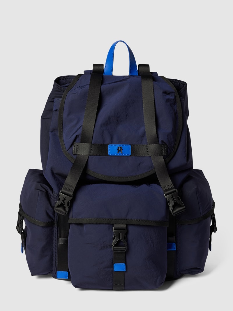 Rucksack mit Label-Applikation Modell 'MODERN UTILITY' in dunkelblau