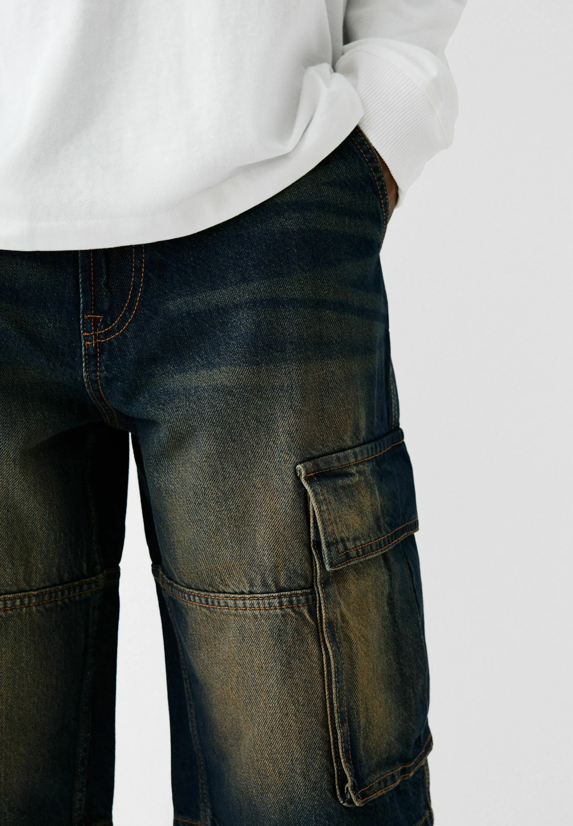 Bershka BAGGY - BERMUDA - Shorts vaqueros