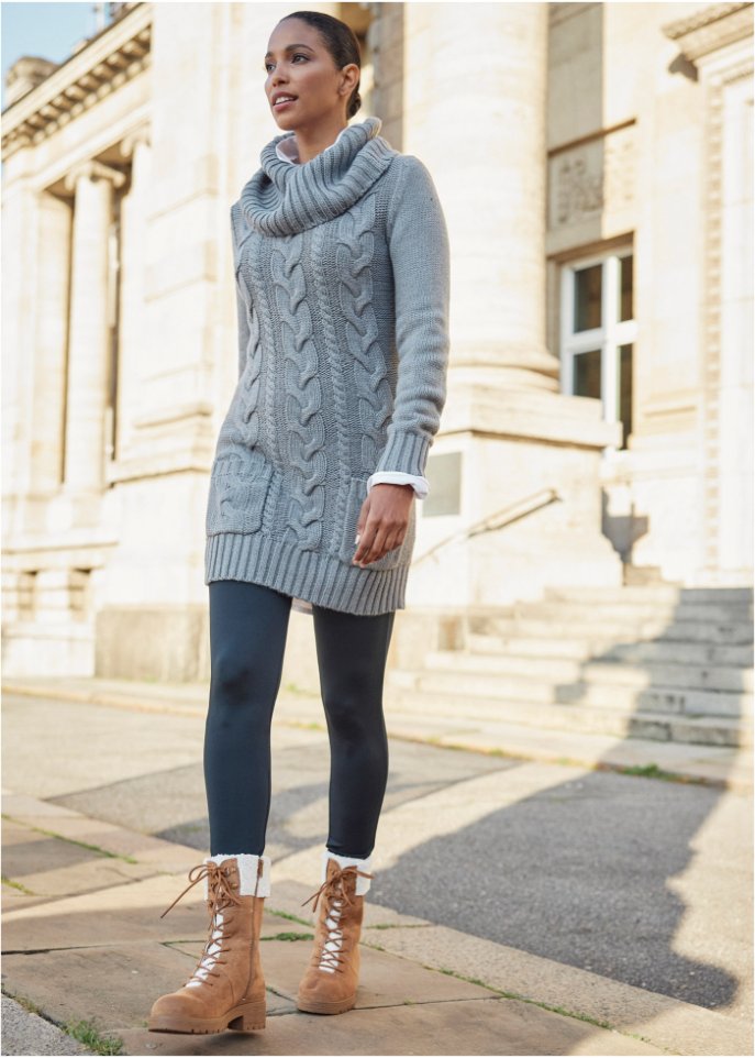 Strickkleid mit Rollkragen und aufgesetzten Taschen