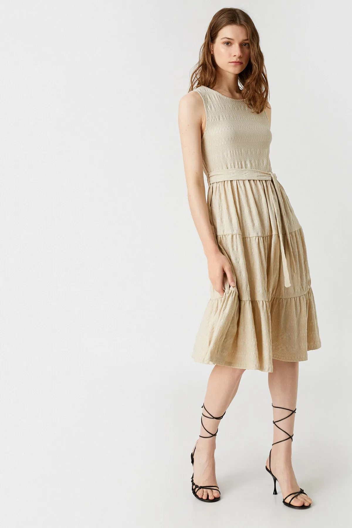 Koton  Midi-Kleid mit mehrlagigem Gürtel
