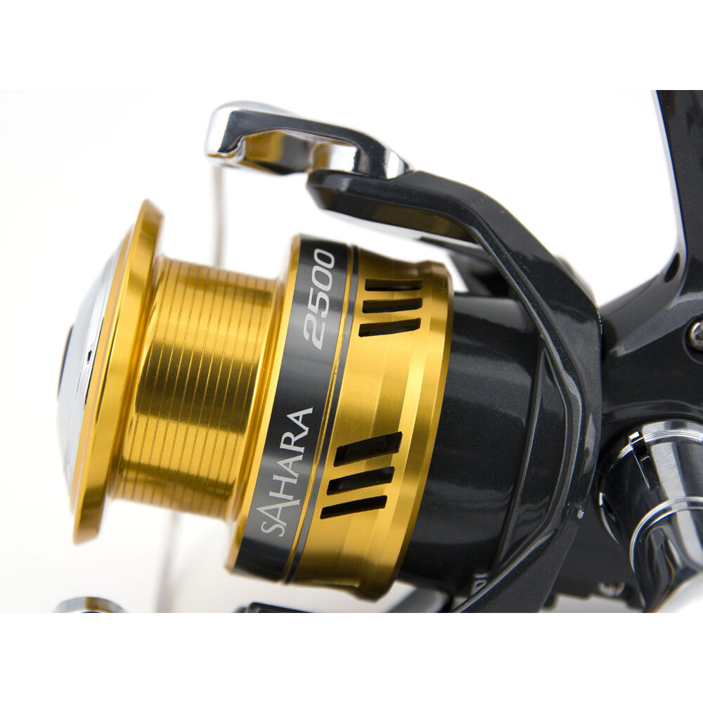 Shimano Sahara 3000 SSDH спининг рола са задњом кочницом