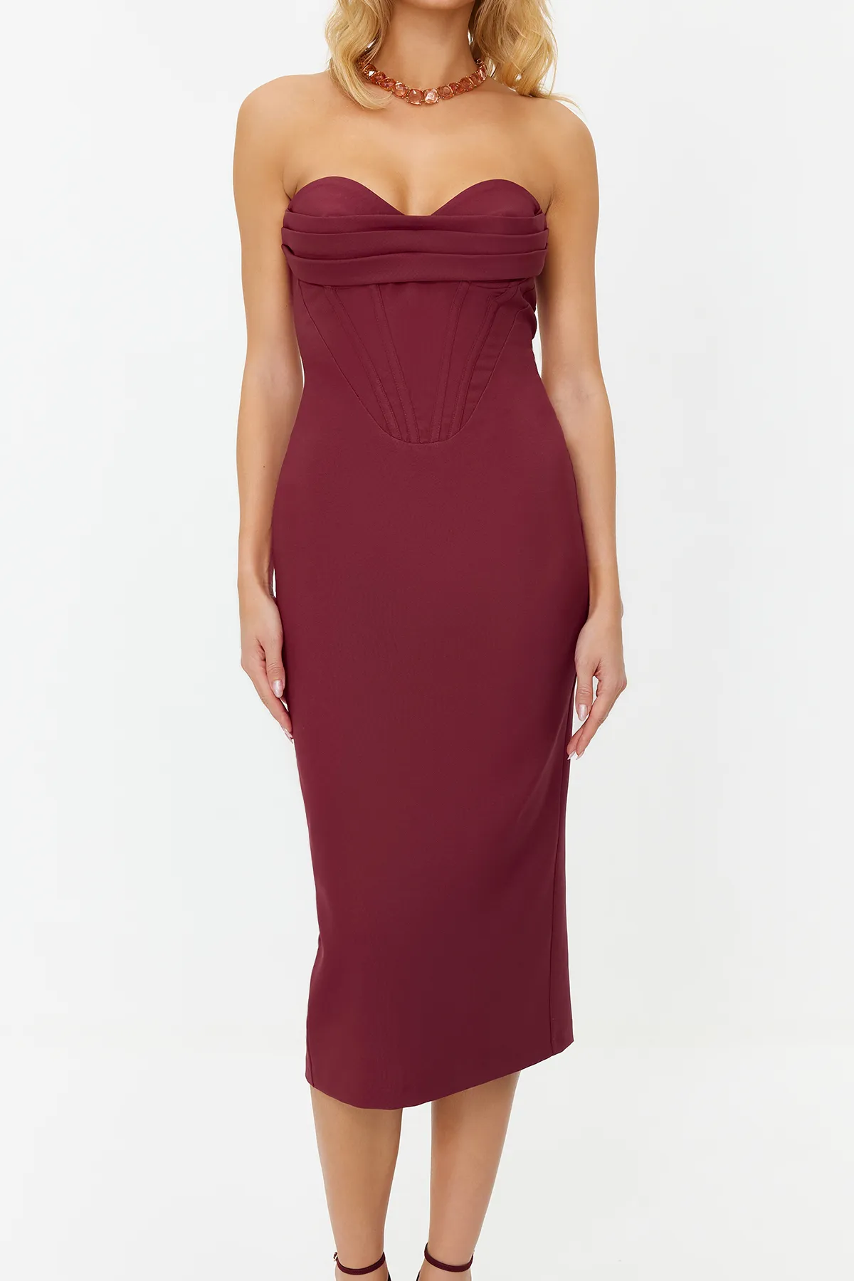 Trendyol Collection  Burgunderfarbenes, tailliertes, gewebtes Korsett mit detailliertem, elegantem Abendkleid TPRSS24EL00070