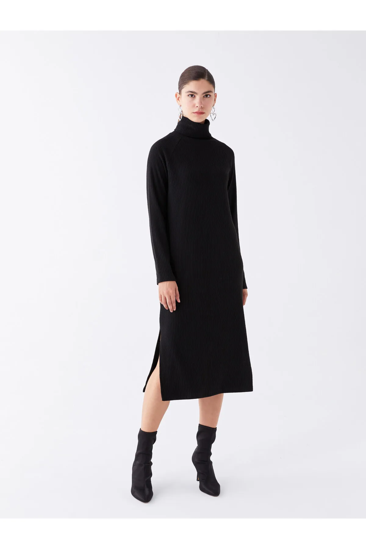 LC Waikiki  Einfarbiges langärmliges Damen-Strickkleid mit Rollkragen