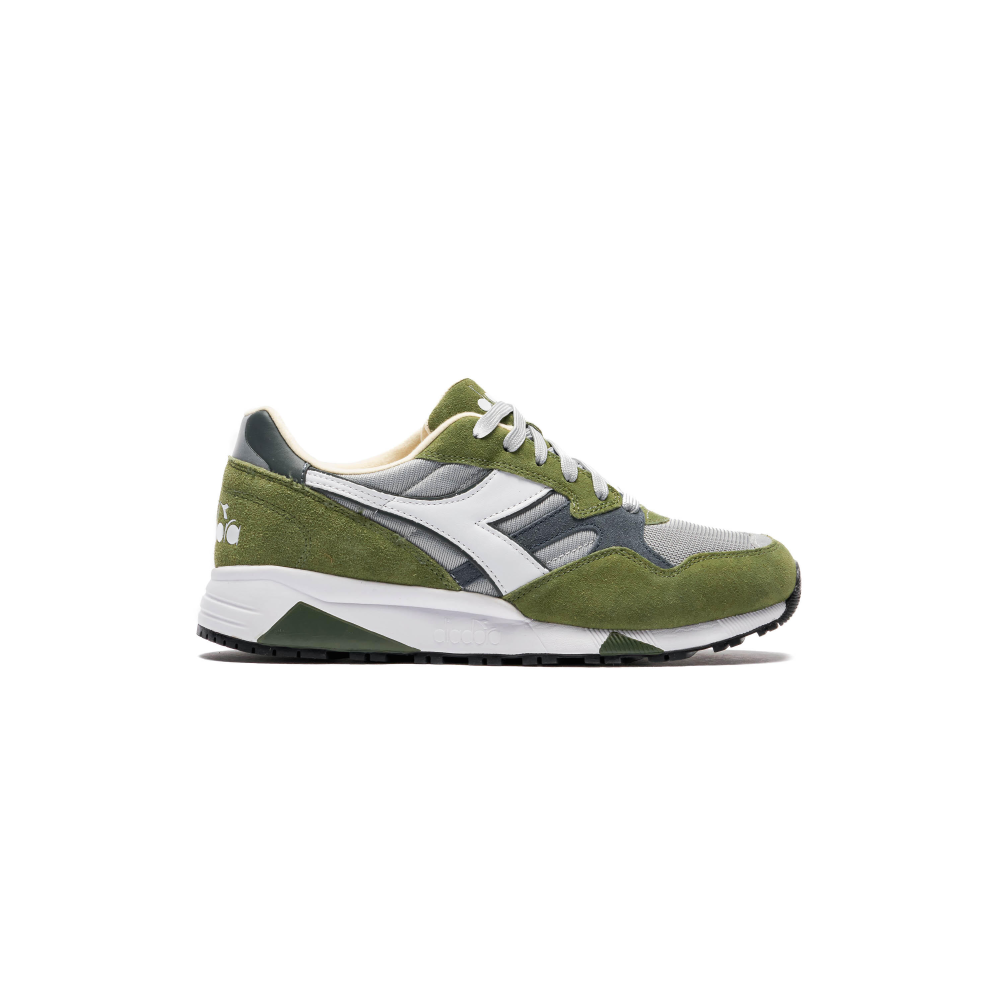 Diadora N902 501.178559-D0816 / grün