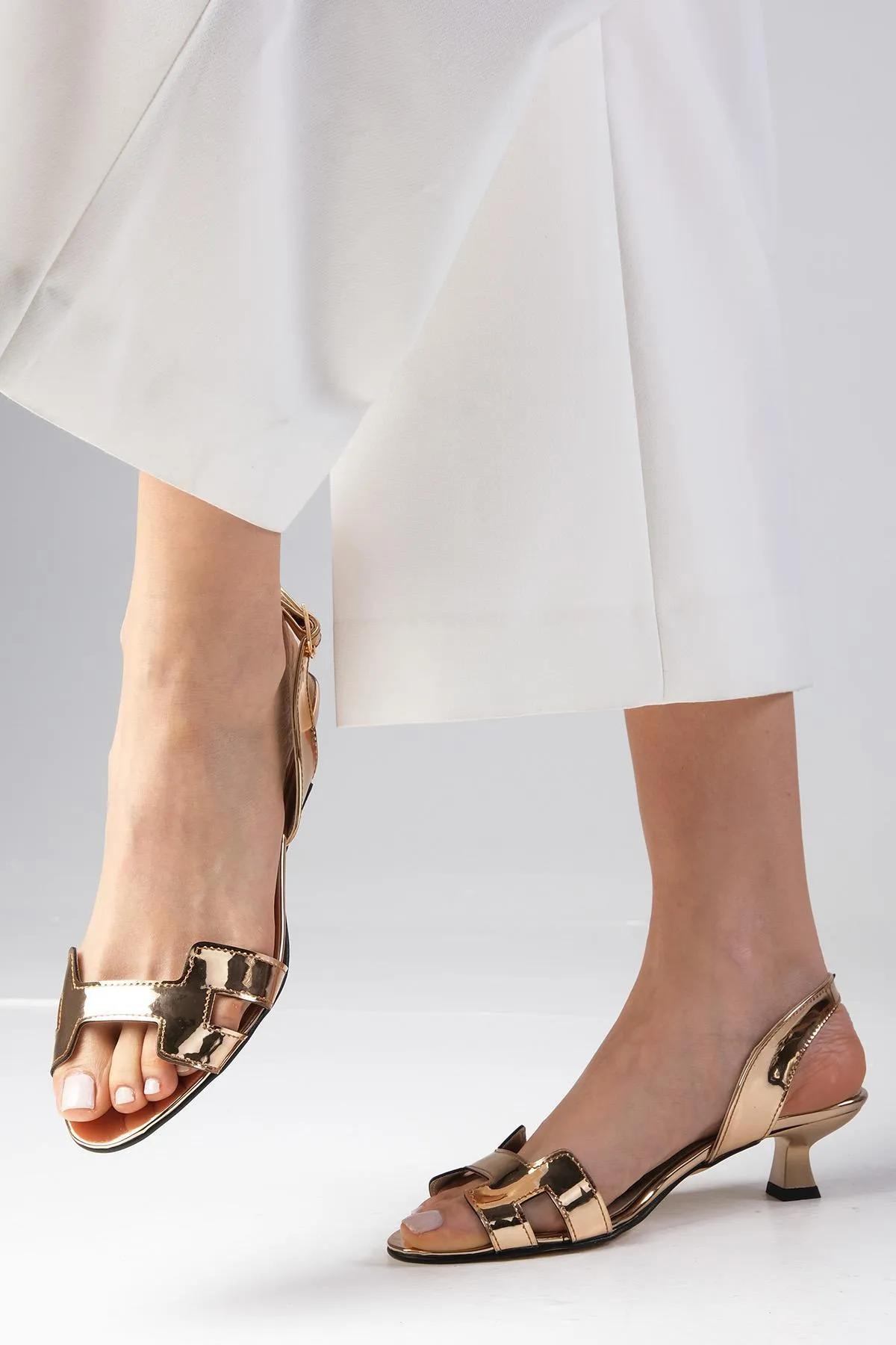 Mio Gusto  Romy Damenschuhe mit niedrigem Absatz in Roségold