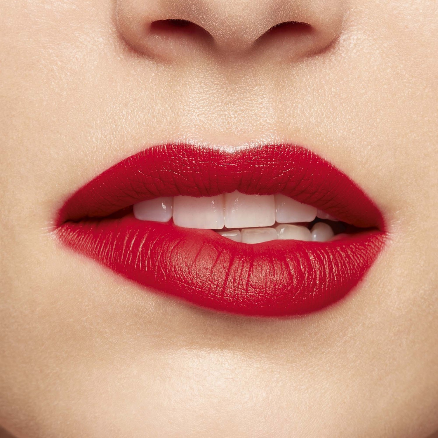 Aksamitny wkład Clarins Joli Rouge