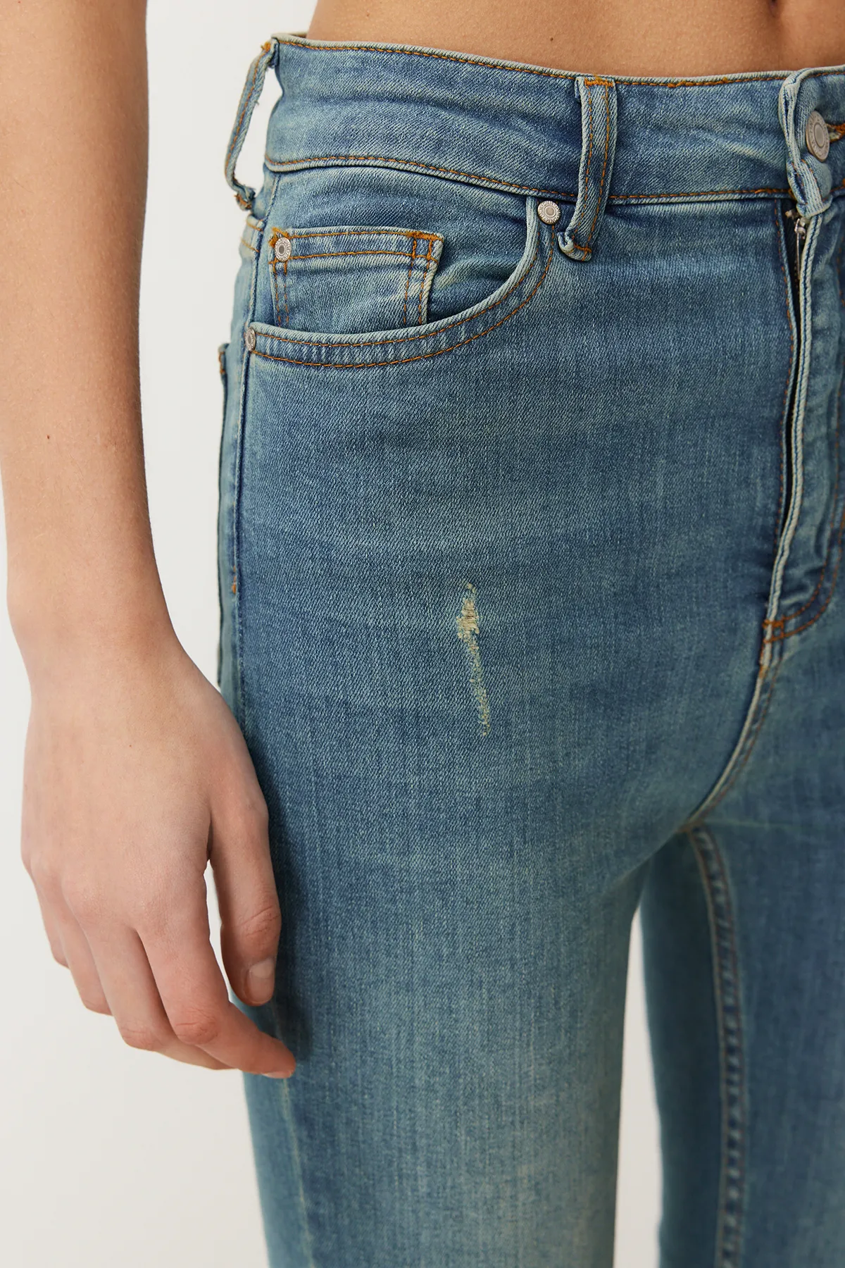 Trendyol Collection  Blaue Skinny Jeans mit hoher Taille TWOAW21JE0517