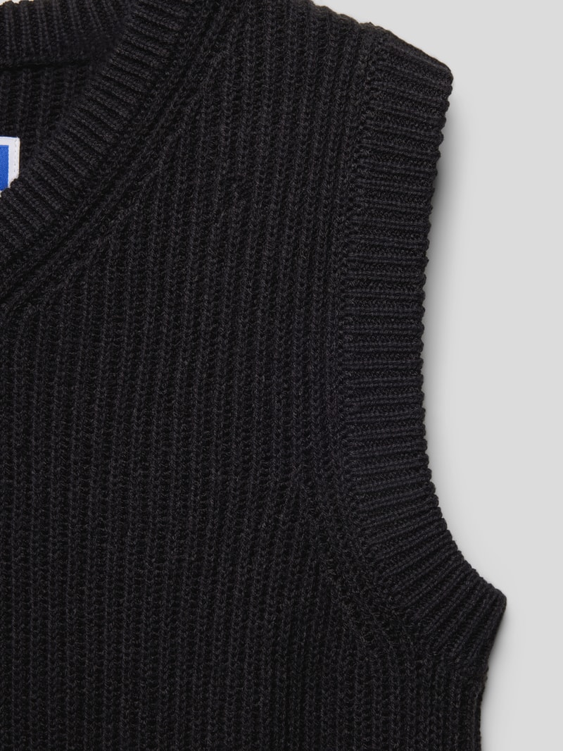 Strickpullunder mit V-Ausschnitt Modell 'JORRIB' in schwarz