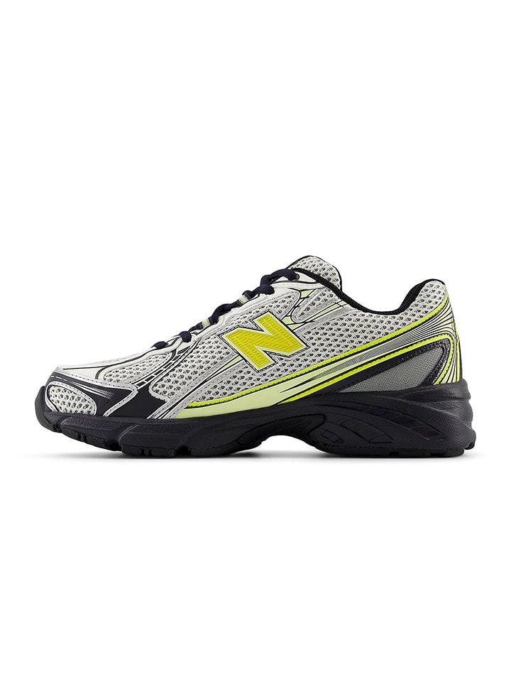 New Balance Sneakers 