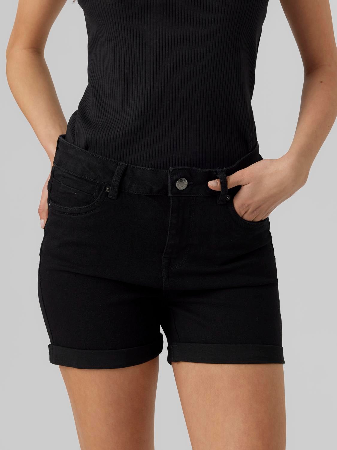 VMLUNA Shorts