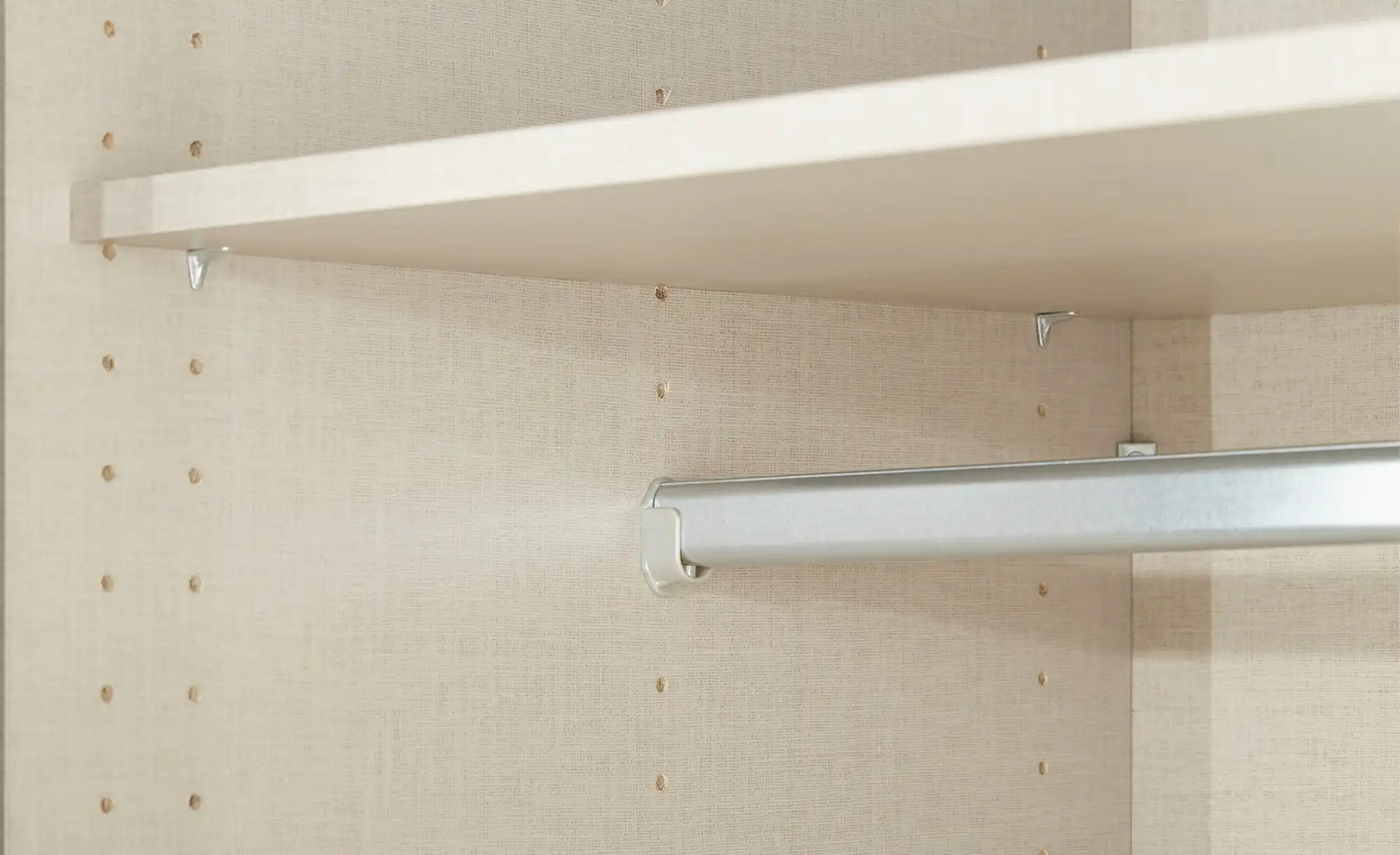 Schwebetürenschrank