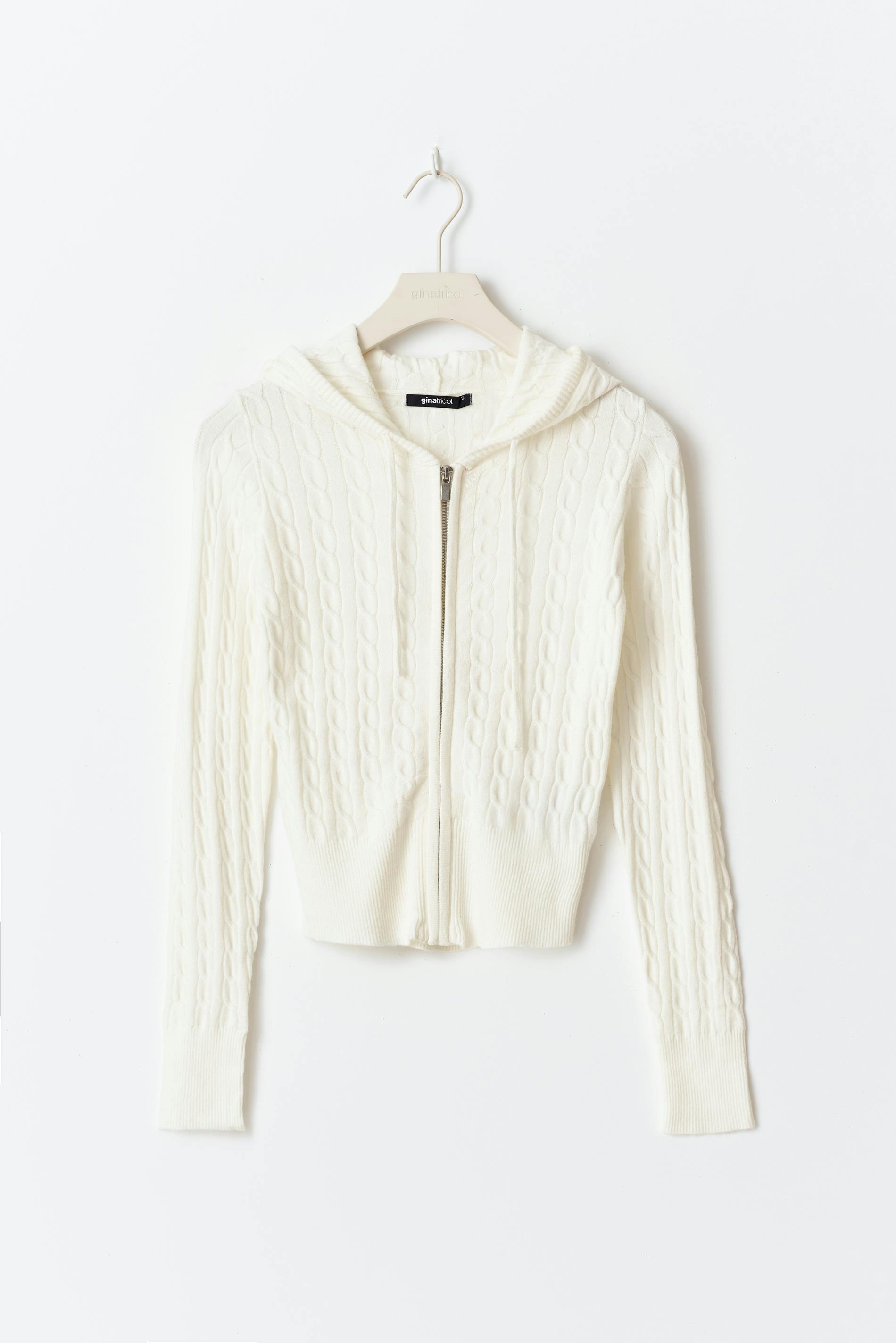Cable knitted jacket