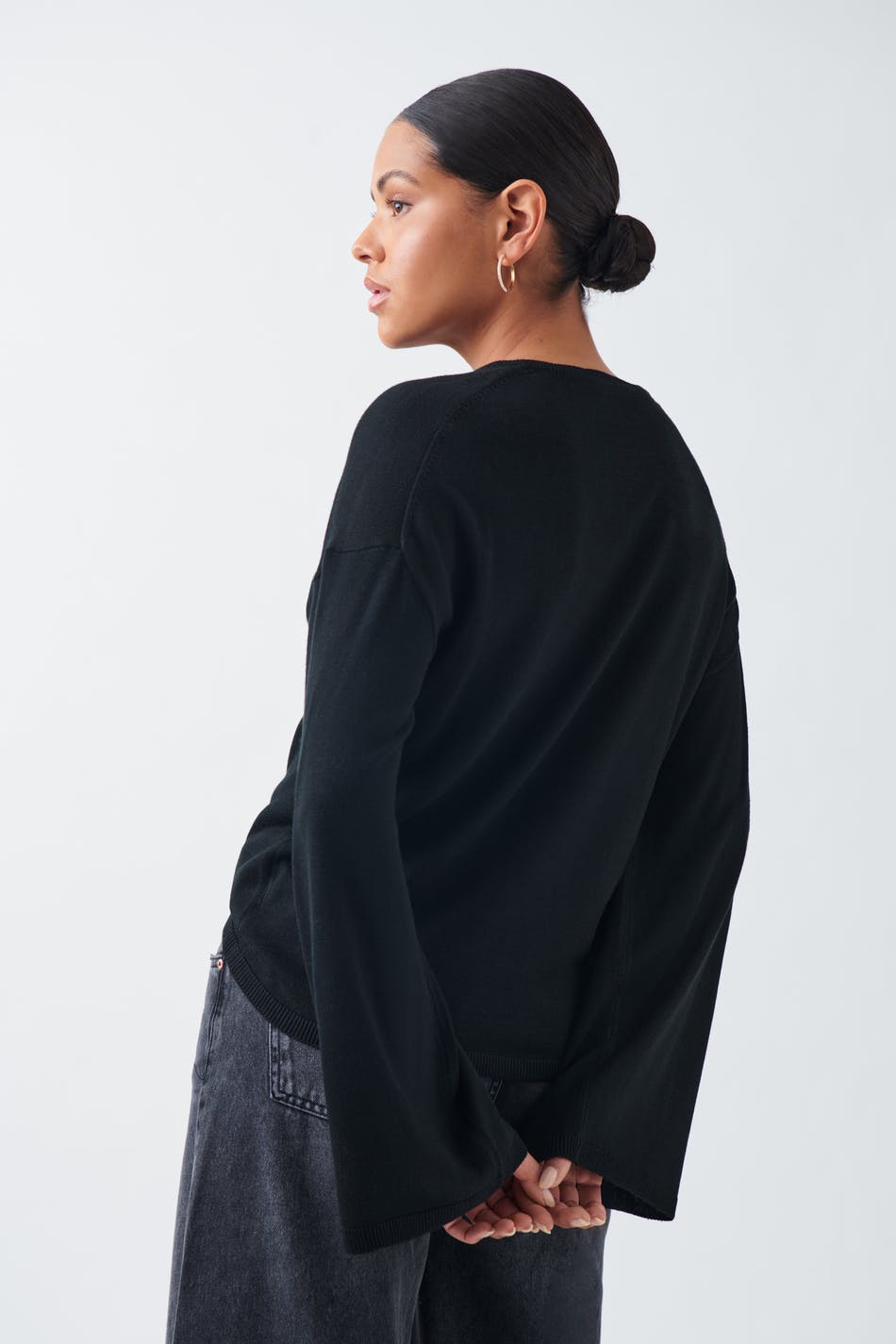 Basic fine knit sweater