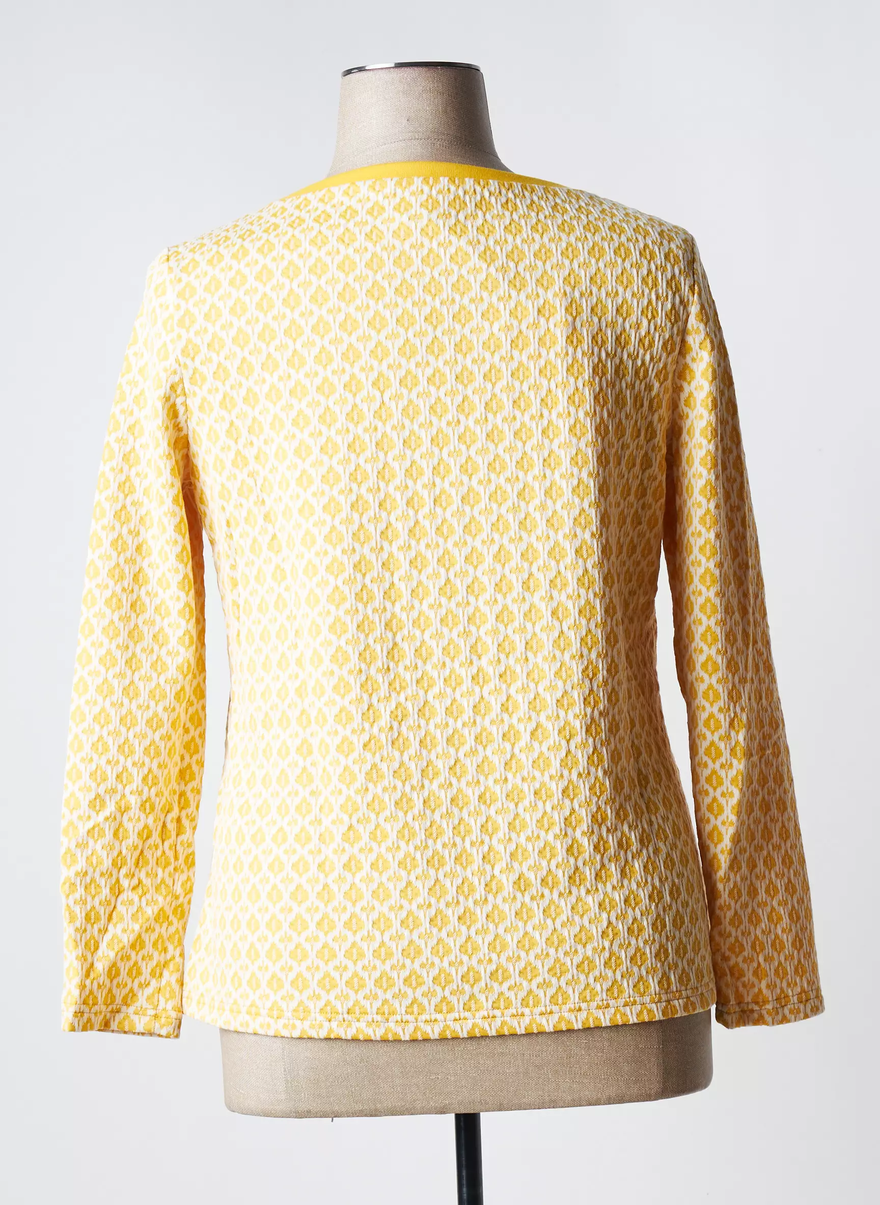 La Fiancee Du Mekong Pulls Femme couleur jaune