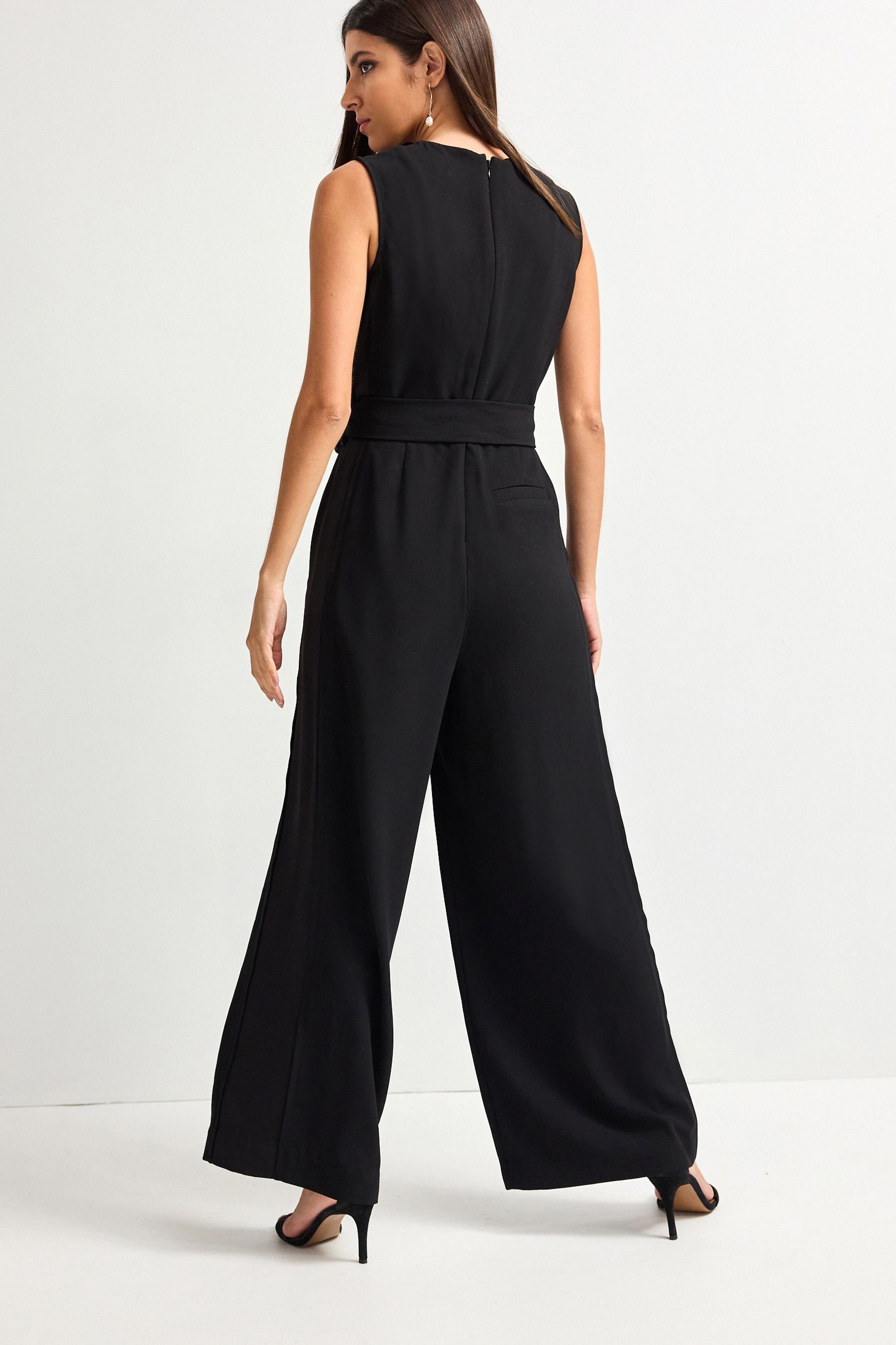 Next Jumpsuit Jumpsuit mit Gürtel und Einsatz (1-tlg)