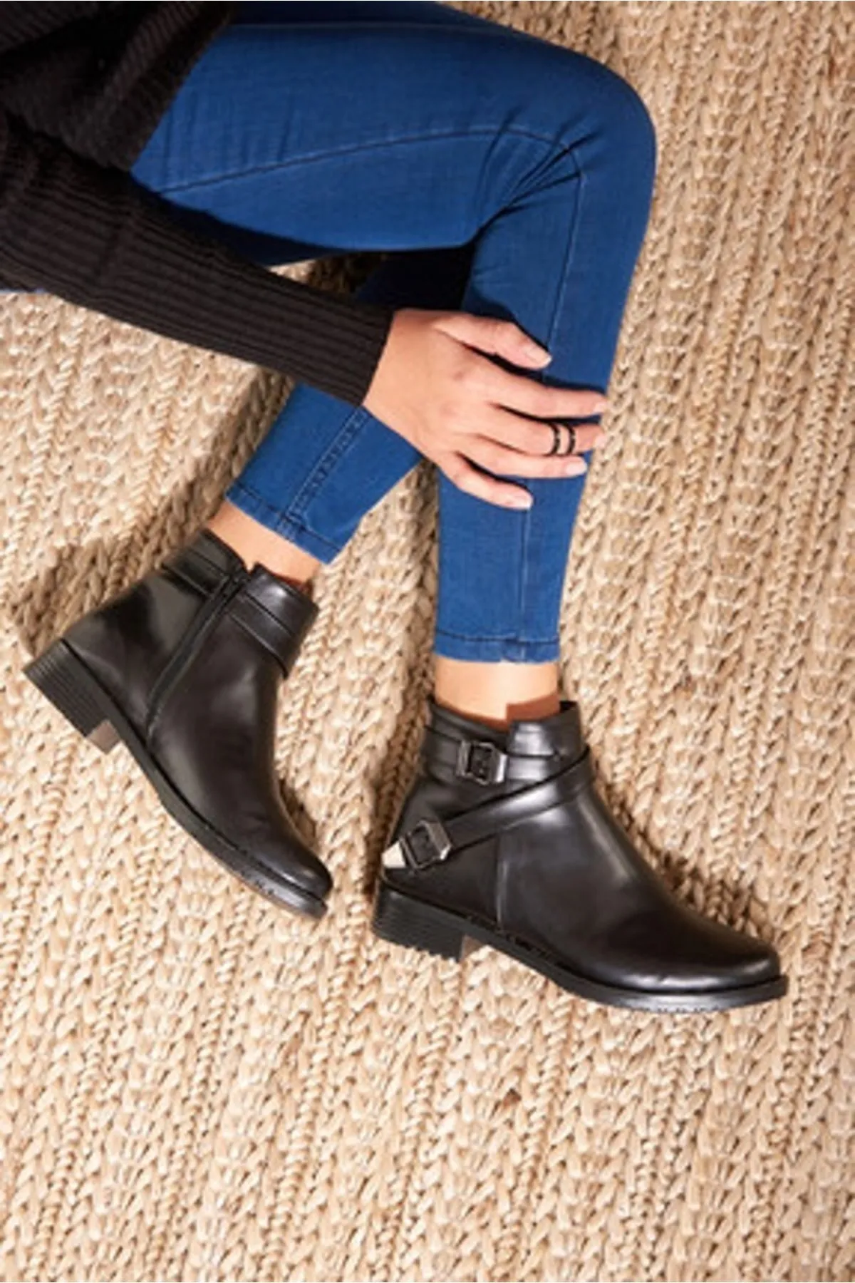 Fox Shoes  Schwarze Damenstiefel A726193409