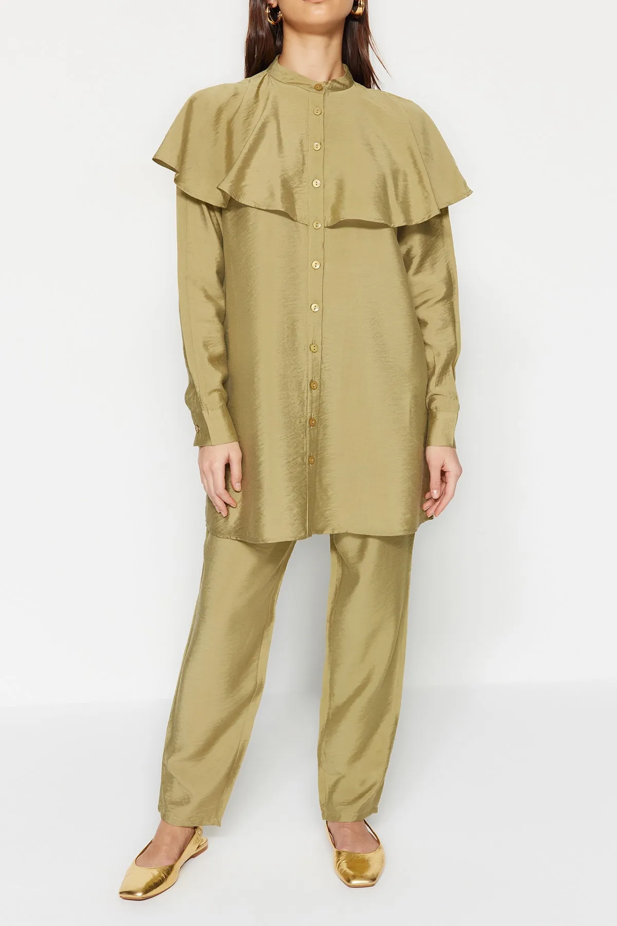 Trendyol Modest  Ölgrünes gewebtes Hemd-Hosen-Set mit Schwungrad-Details TCTSS23US00091