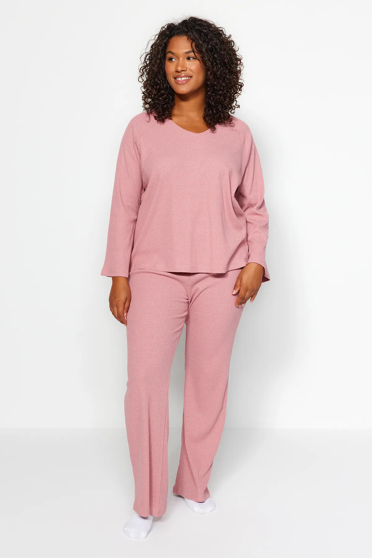 Trendyol Curve  Set aus Oberteil und Unterteil aus Strick mit Kordelzug „Dried Rose“ TBBAW24CP00025