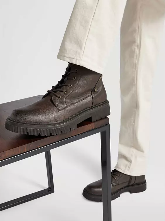 Lee Schnürboots
