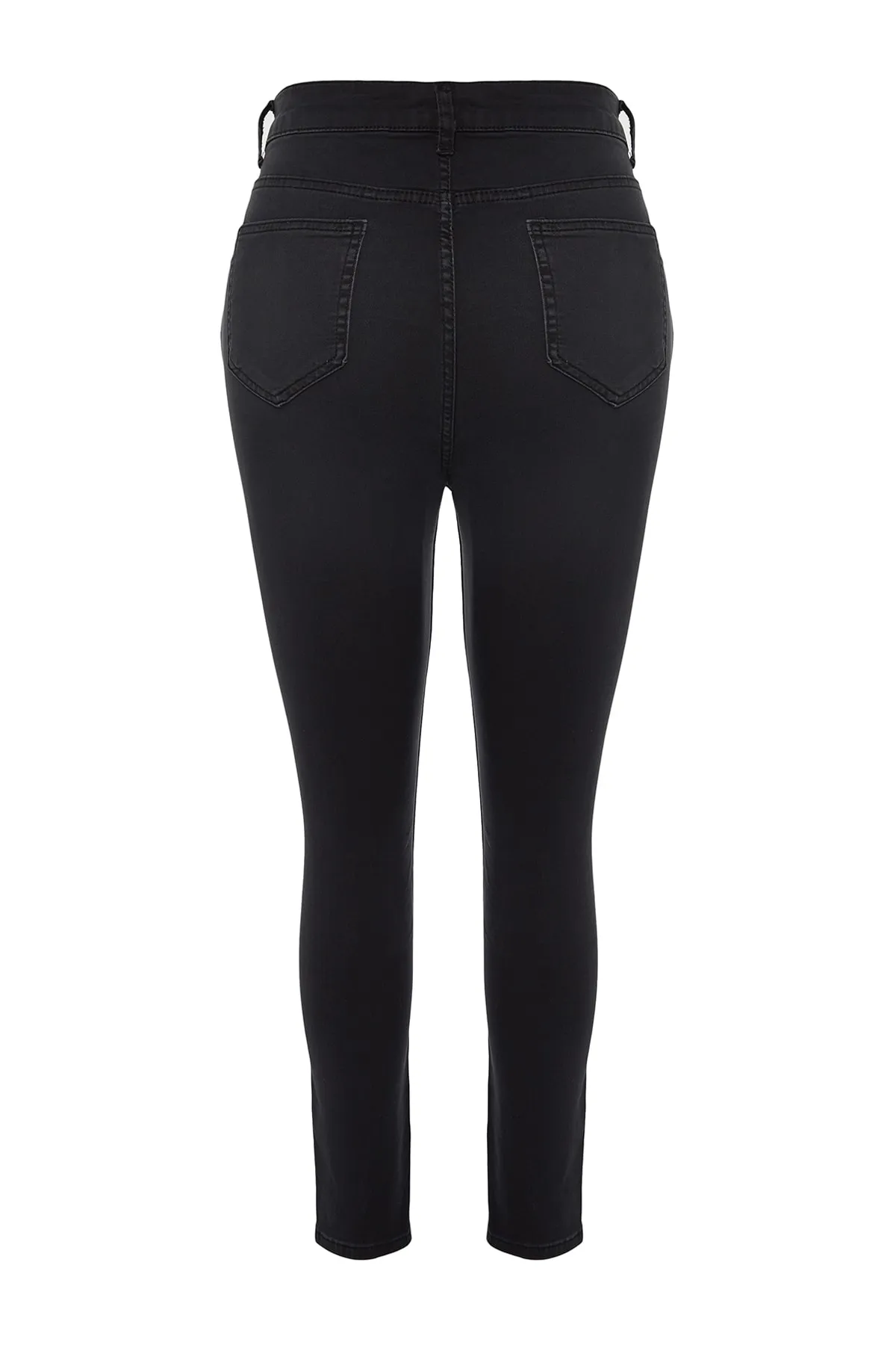 Trendyol Curve  Schwarze Röhrenjeans TBBSS22JE0070