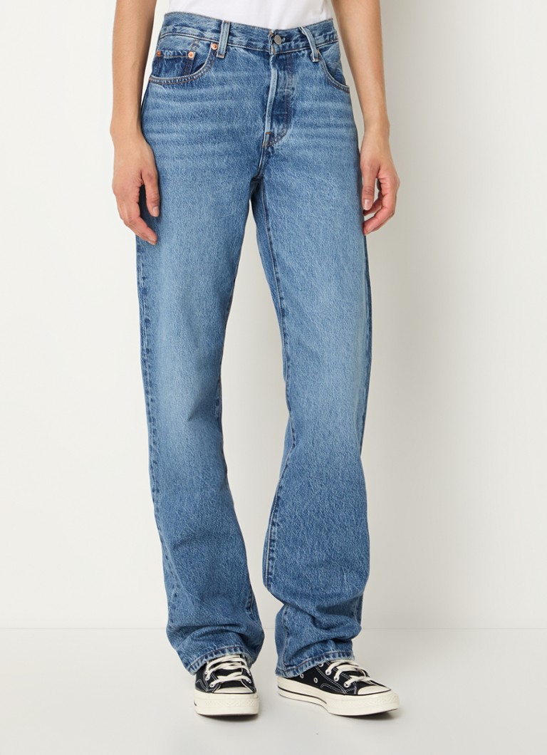 Jeans Levi's anni '90, a vita alta, gamba dritta, lavaggio medio.