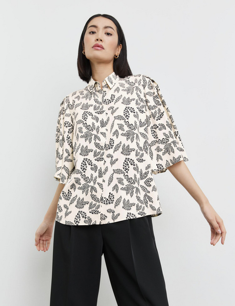 Satinbluse mit ausgestelltem 3/4 Arm